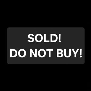 7/137. Gildan Pink Graphic T-Shirt (PRICE IS FIRM IF YOUR JUST BUYING THIS ITEM)